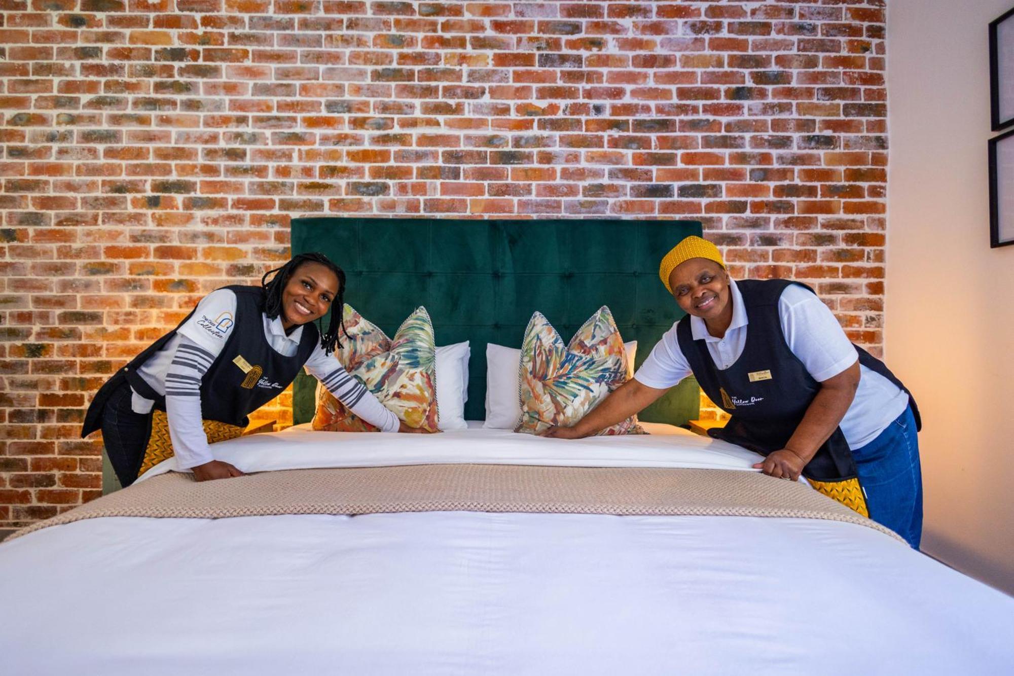 The Yellow Door Guesthouse شرق لندن المظهر الخارجي الصورة